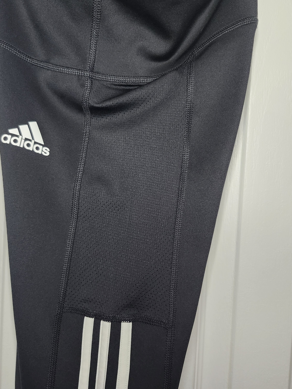 adidas Women's Black High-Waist Aeroready Leggings with Side Stripes - Size XS - Picture 7 of 7